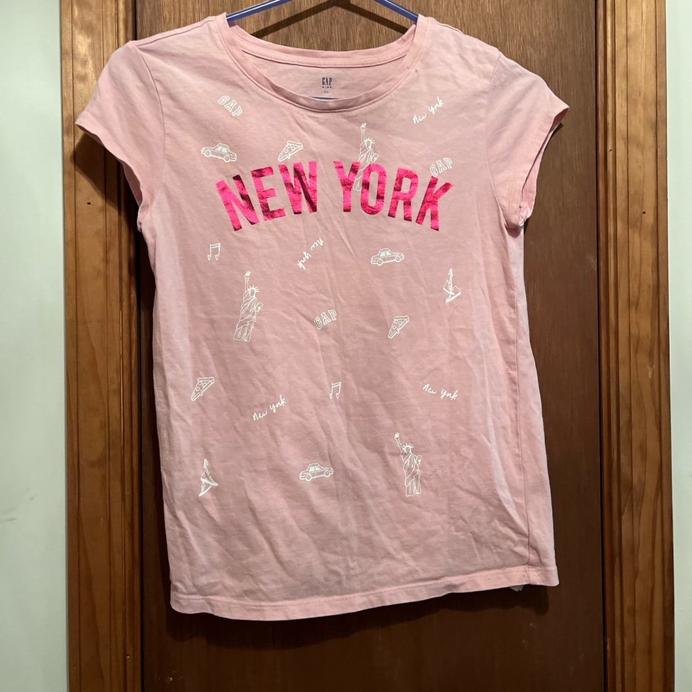 Girl’s size 11 / 12 Pink New York tee shirt by The Gap